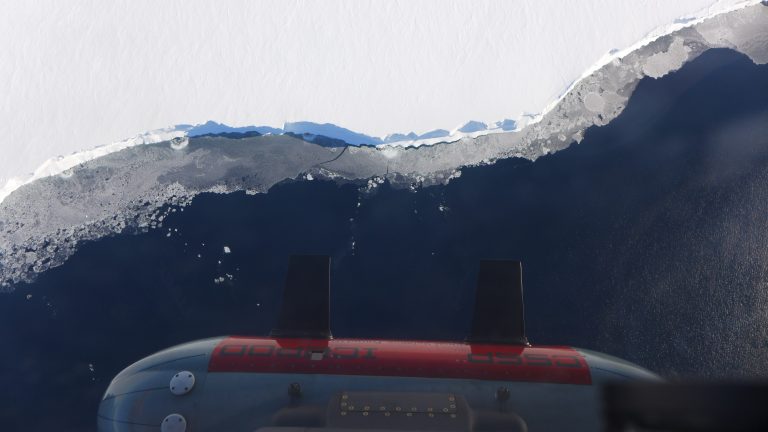 Study Uncovers Surprising Melting Patterns Beneath Antarctica’s Ross Ice Shelf